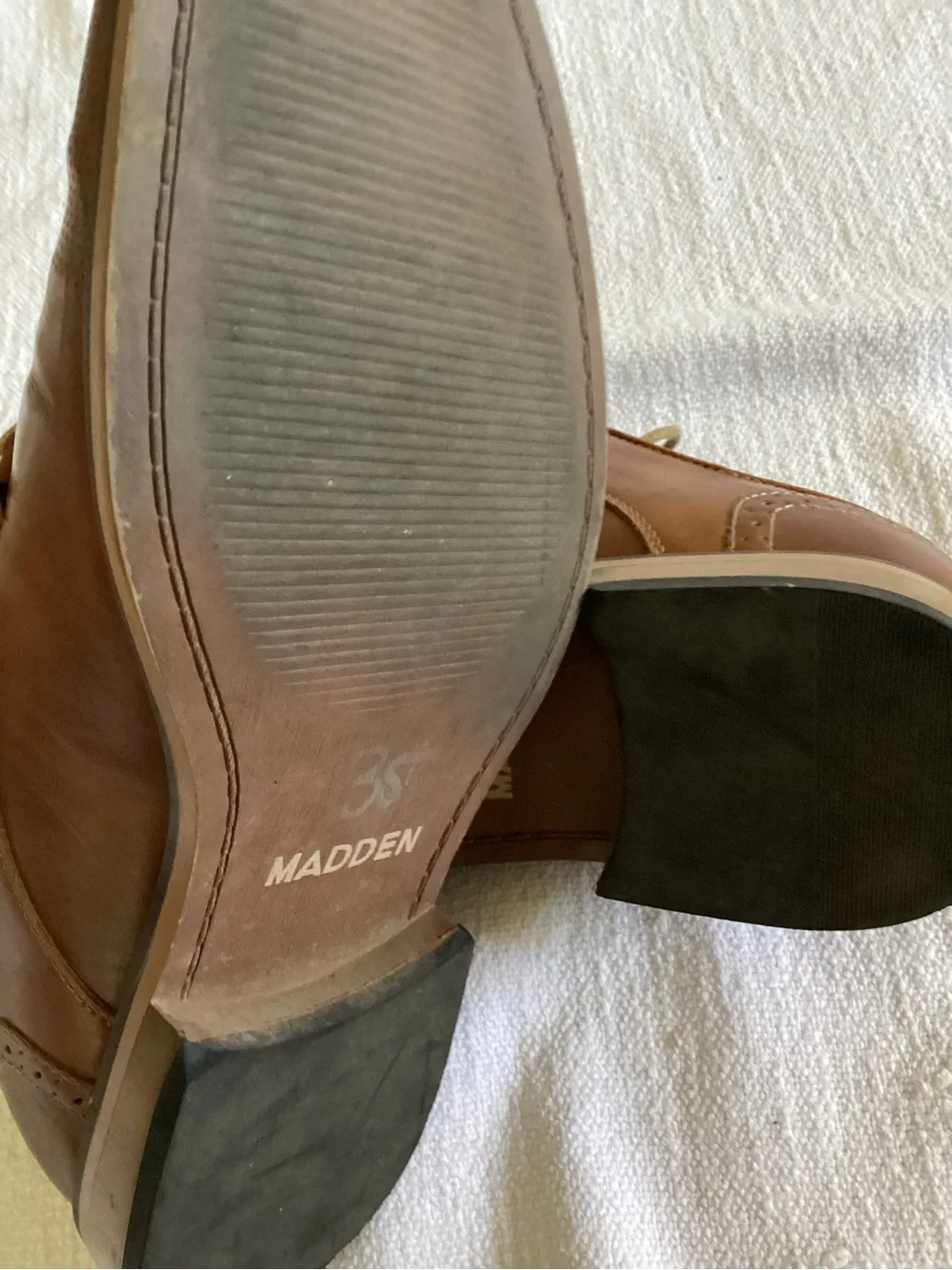 Madden Men’s Tan Leather Derby Shoes. Size 10.5 M